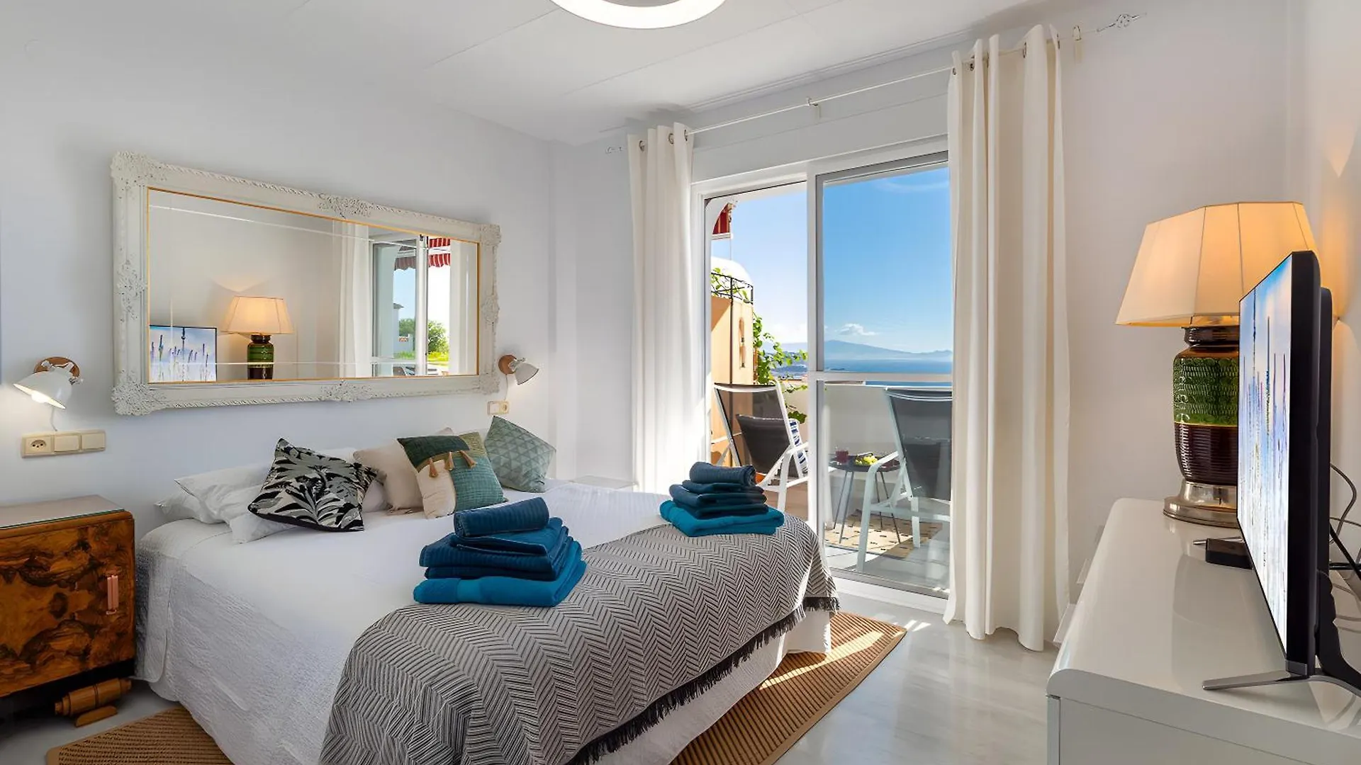 Luci By The Sea Apartment La Herradura