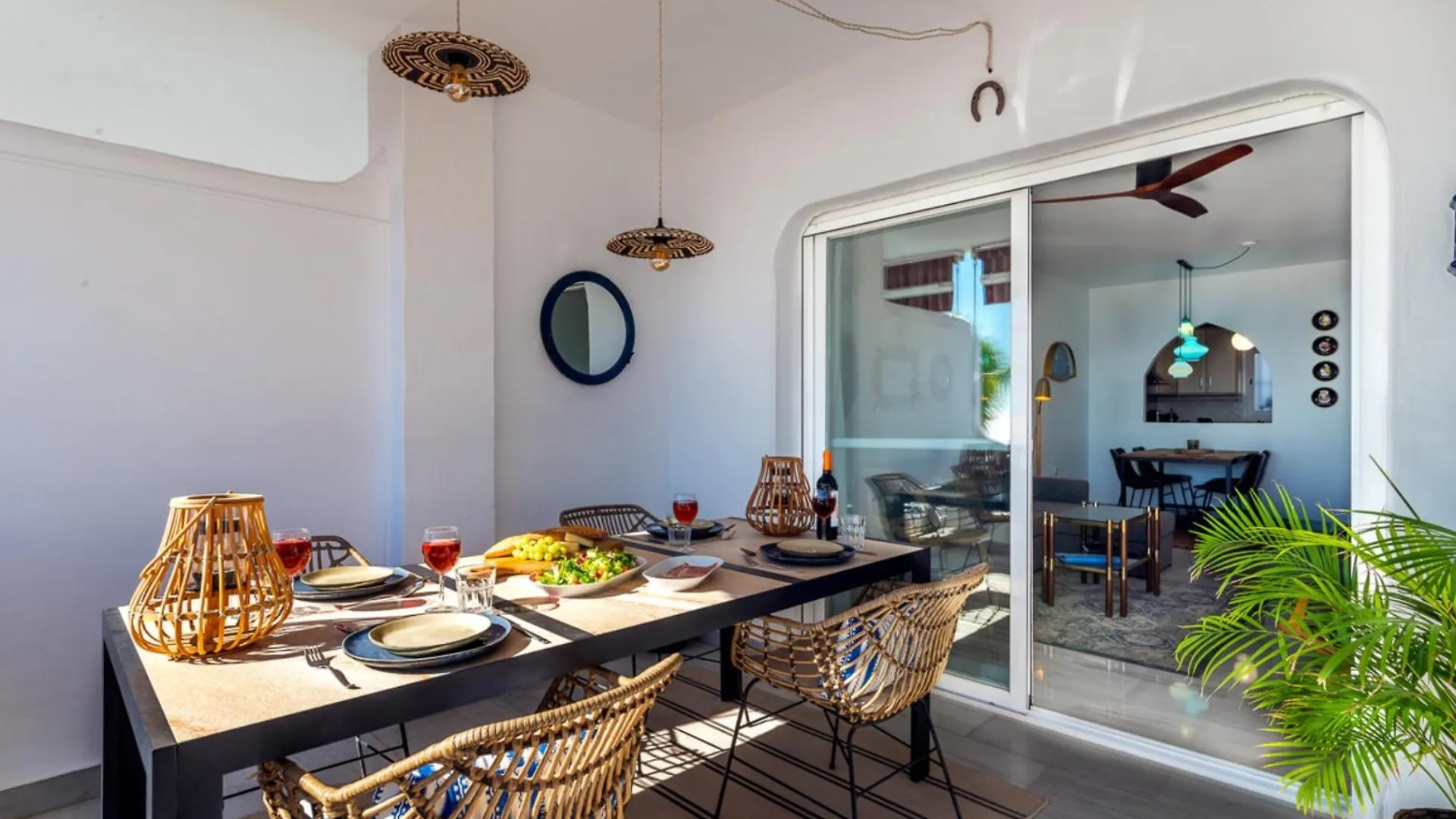 Luci By The Sea Apartment La Herradura